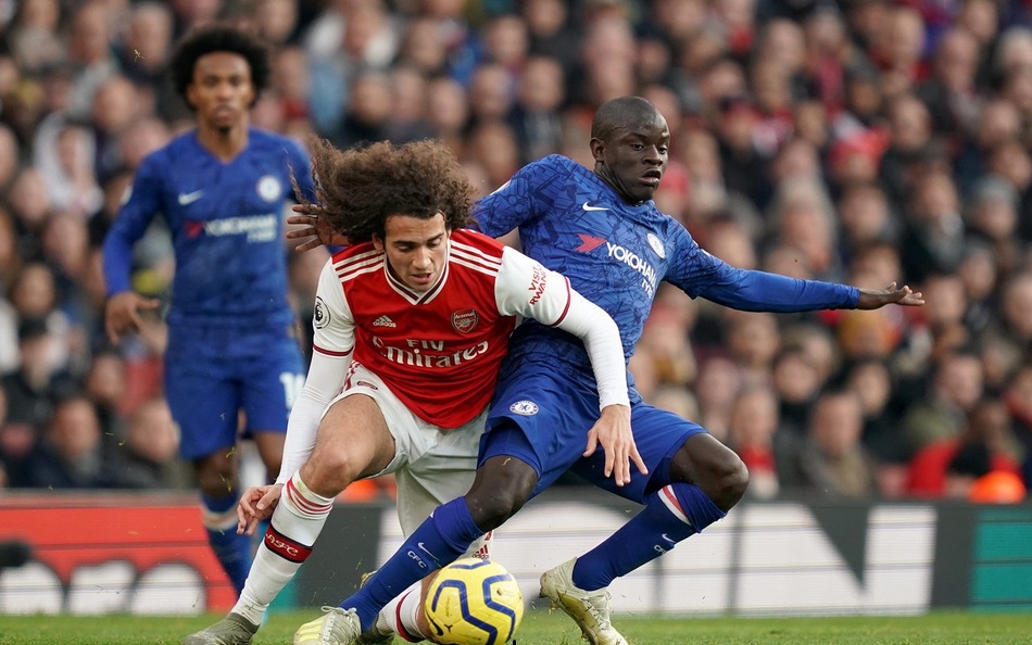  利物浦主场十连胜遭终结，球迷倒戈嘘声四起  