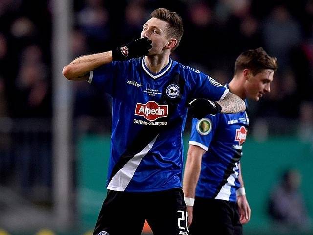  门兴格拉德巴赫客场击败比勒菲尔德，德甲保级希望重燃